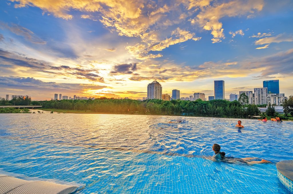 Hồ bơi tại Midtown The Signature