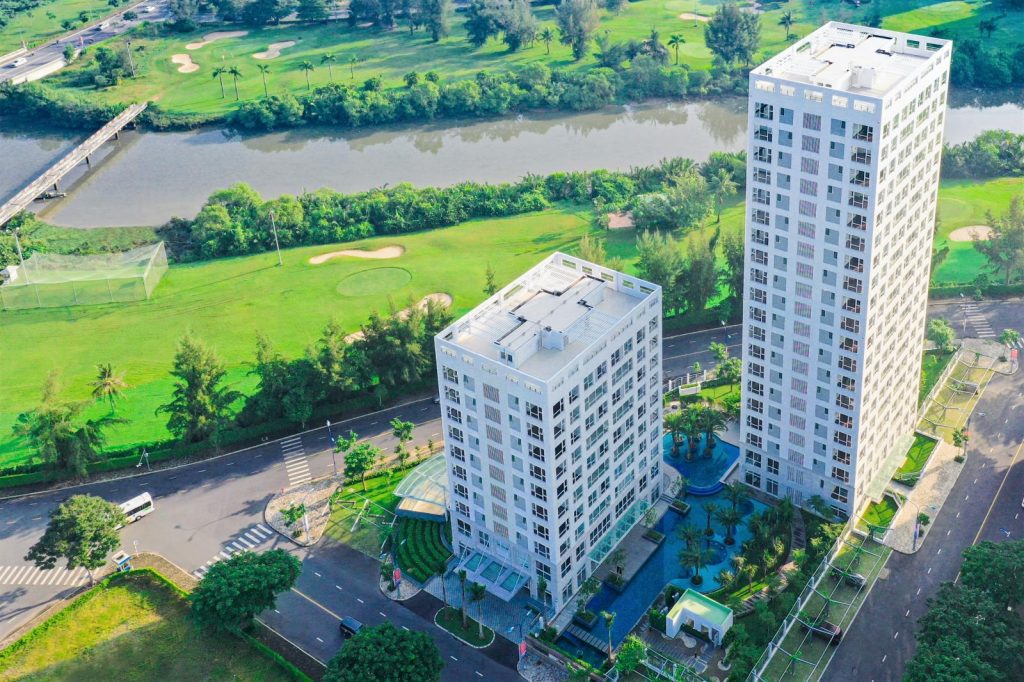 Riêng với Happy Valley Premier, đó là những “tuyệt phẩm” với toàn bộ 55 căn đều là duplex 2 tầng, mang tới trải nghiệm của dòng biệt thự cảnh quan trên cao đầy thú vị. Đây cũng là dự án cuối cùng của khu Văn hóa Giải trí.Riêng với Happy Valley Premier, đó là những “tuyệt phẩm” với toàn bộ 55 căn đều là duplex 2 tầng, mang tới trải nghiệm của dòng biệt thự cảnh quan trên cao đầy thú vị. Đây cũng là dự án cuối cùng của khu Văn hóa Giải trí.