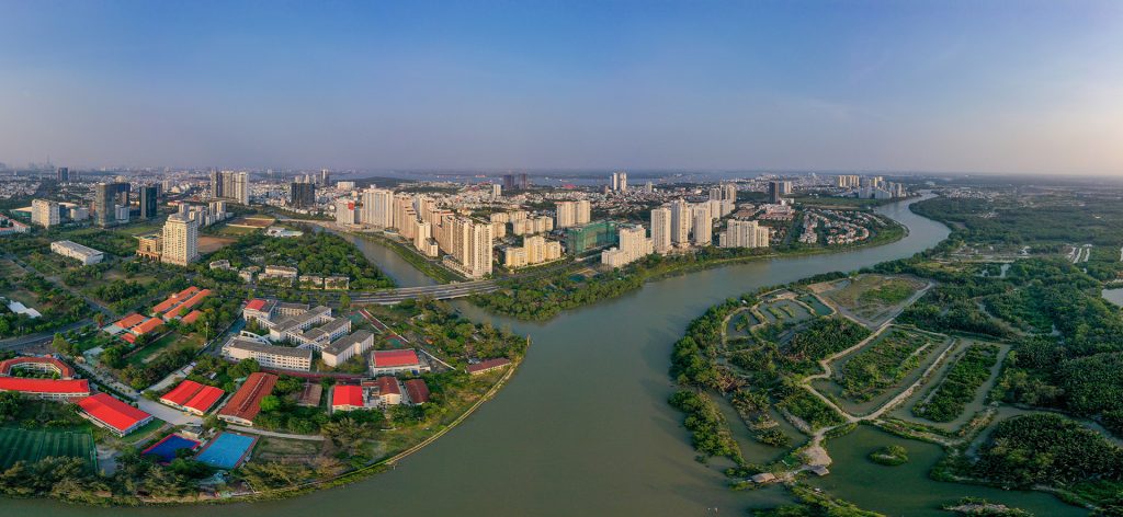 Diện mạo đô thị hài hòa cảnh quan, kiến trúc, con người có được nhờ vào sự kiên định của Phú Mỹ Hưng tuân thủ nghiêm túc các quy chuẩn quy hoạch ban đầu trong suốt gần 3 thập niên phát triển.