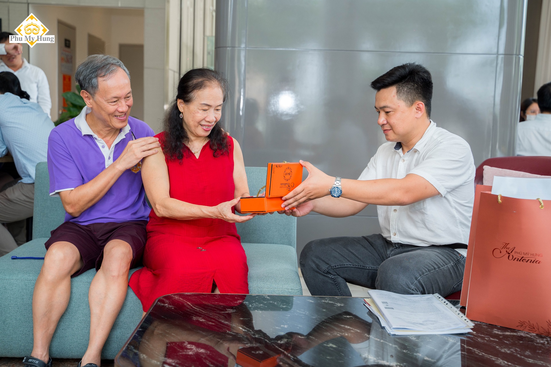 Việc bàn giao dự án The Antonia theo đúng cam kết đã ký hợp đồng với khách hàng là bảo chứng cho khả năng thực hiện của Phú Mỹ Hưng
